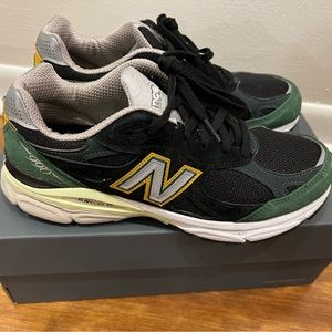 New Balance 990 dark green and gold